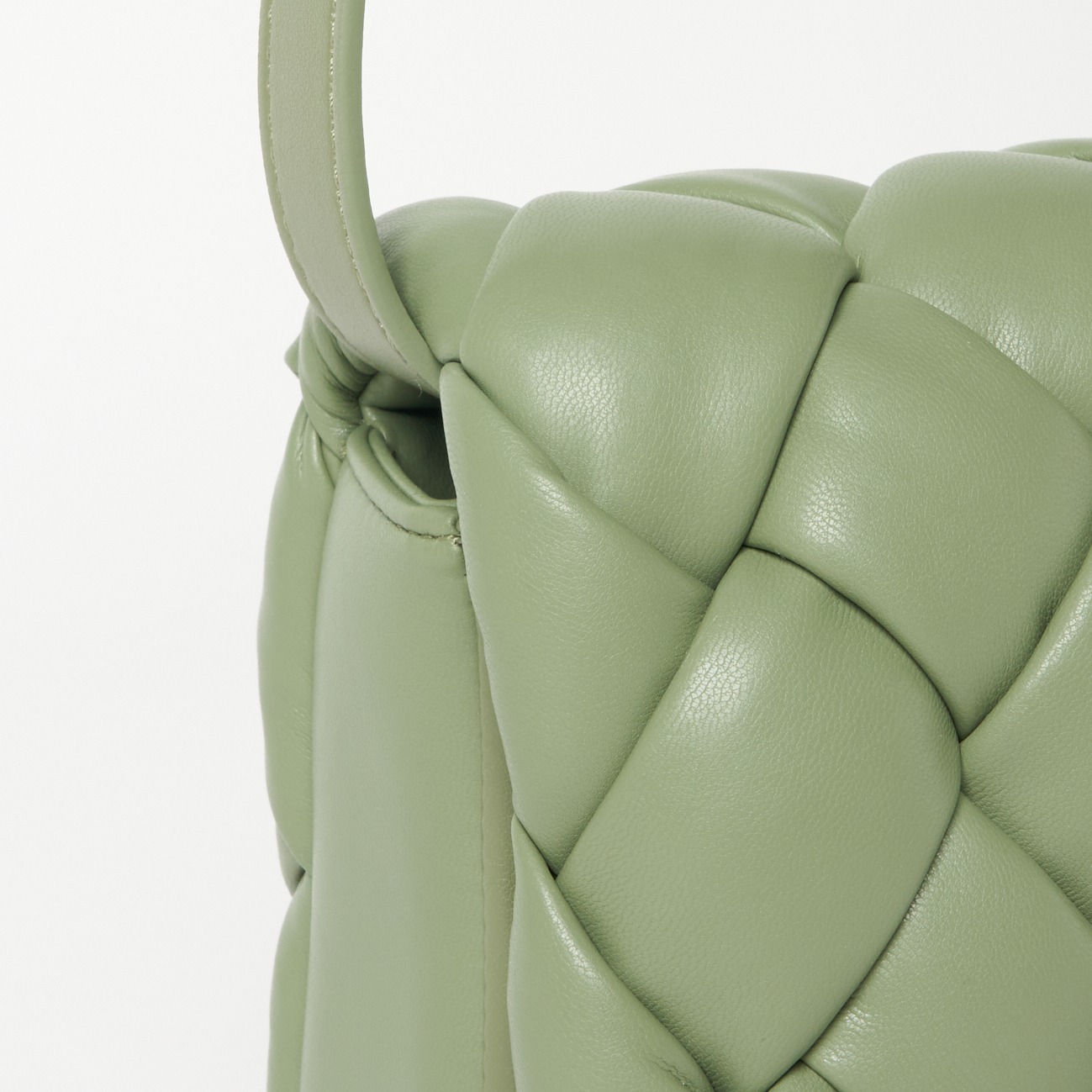 【JW PEI】 MAZE ショルダーバック　セージグリーン JW PEI | Maze Bag in Sage Green| FashionPass