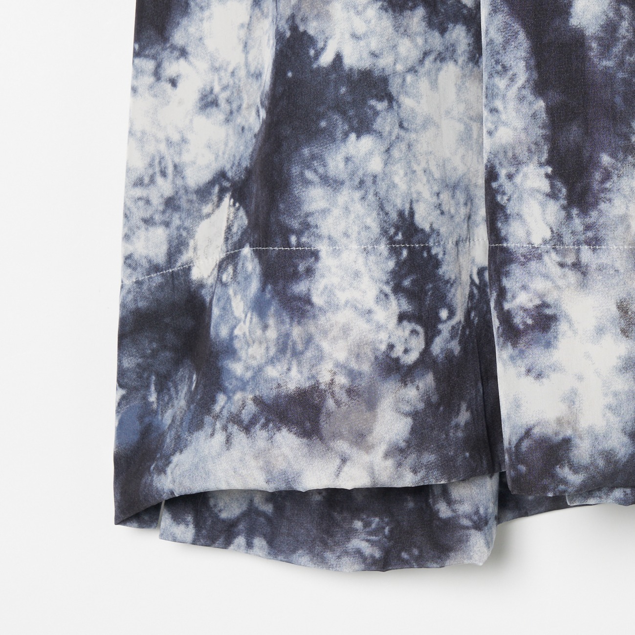 DIGITAL BLUR PRINT TOP｜HELIOPOLE｜HÉLIOPÔLE（エリオポール