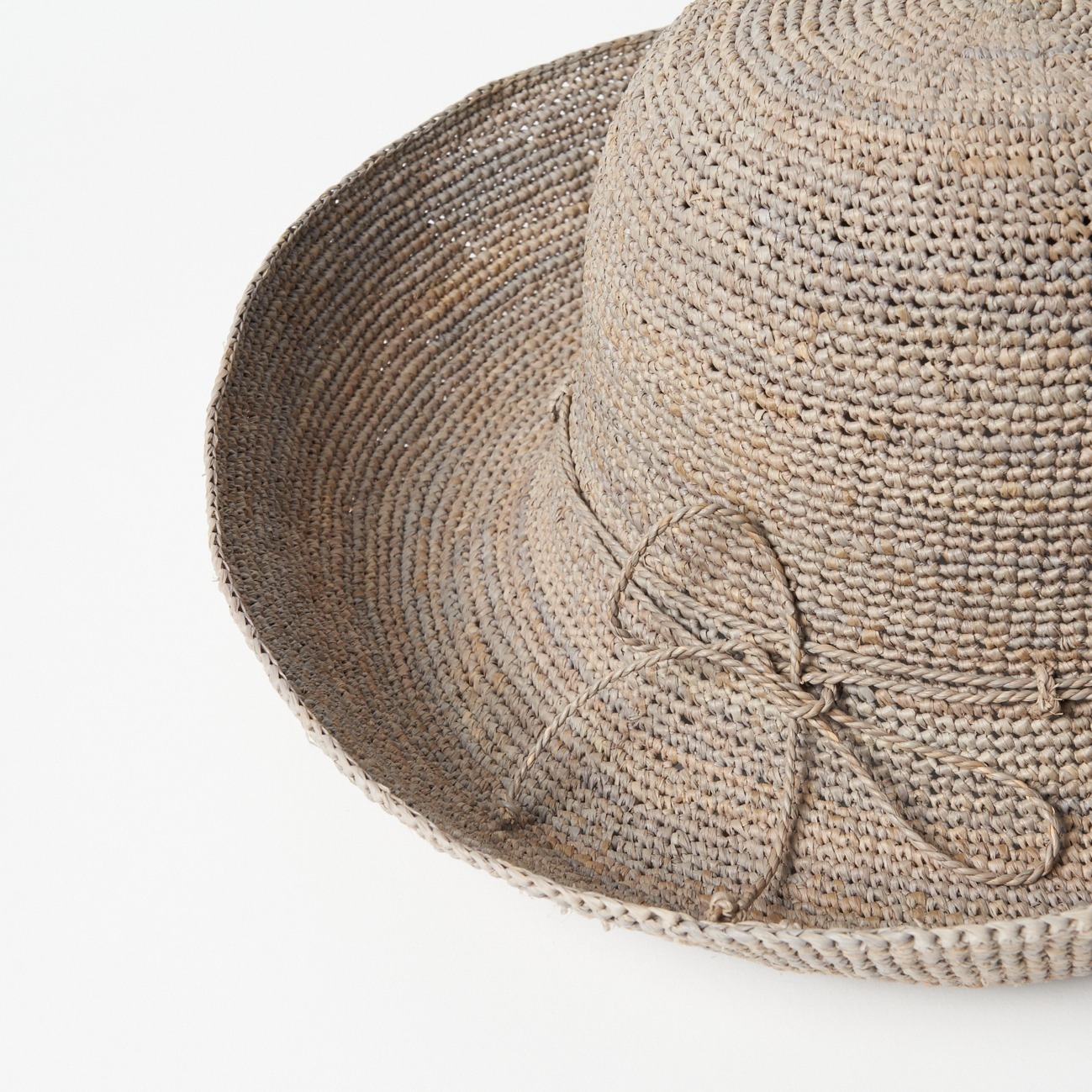 PROVENCE 12 Iconic Rollable Raffia Crochet｜HELEN KAMINSKI