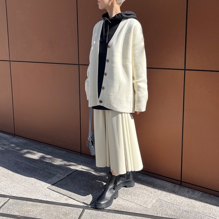 V NECK LONG CARDIGAN 詳細画像 アイボリー 7