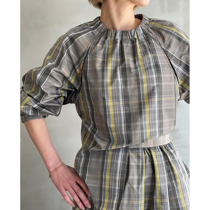 CHANBRAY TAFFETA GATHER BLOUSE 詳細画像 ミディアムグレー 10