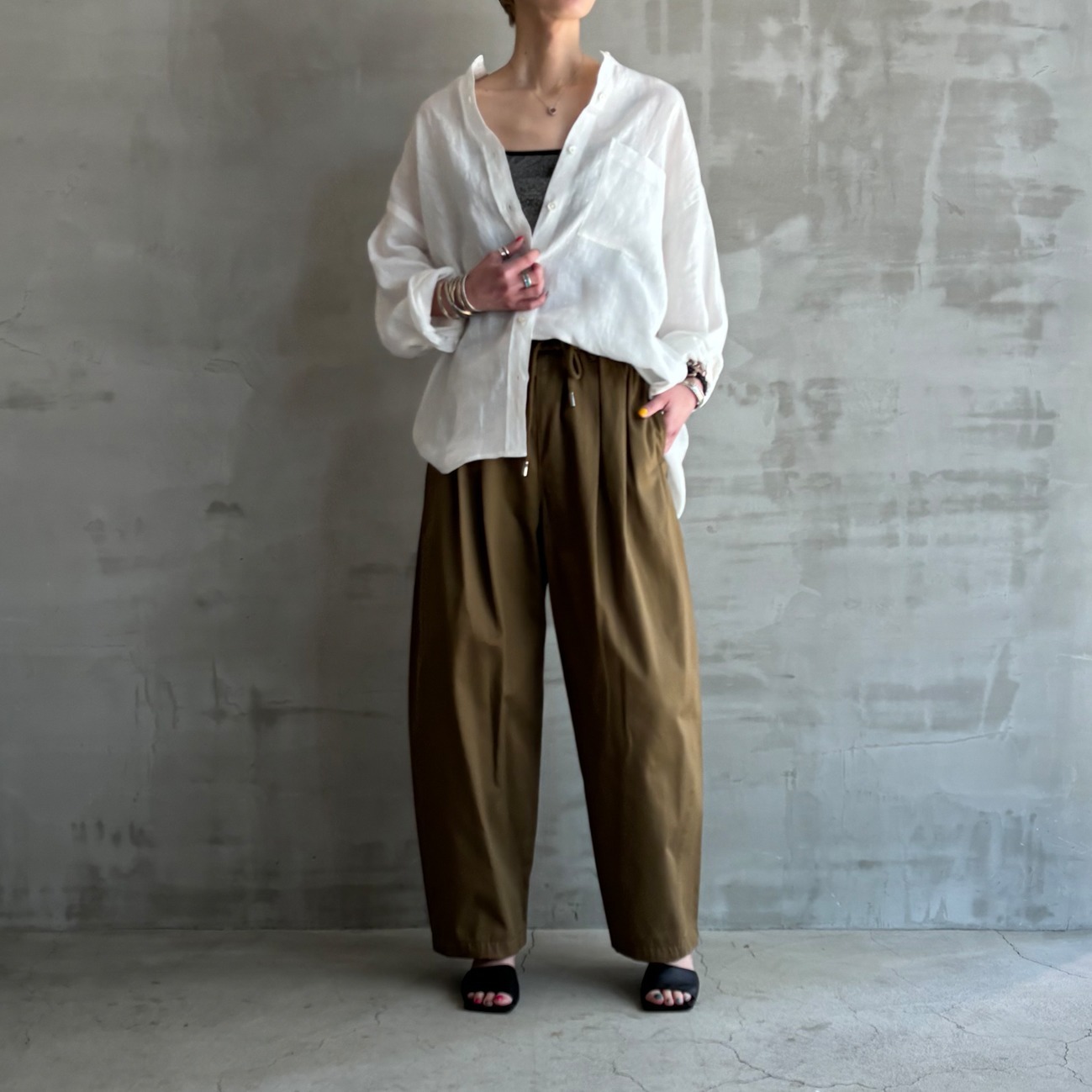 COTTON STRETCH DROST BARREL PANT｜HELIOPOLE｜HÉLIOPÔLE