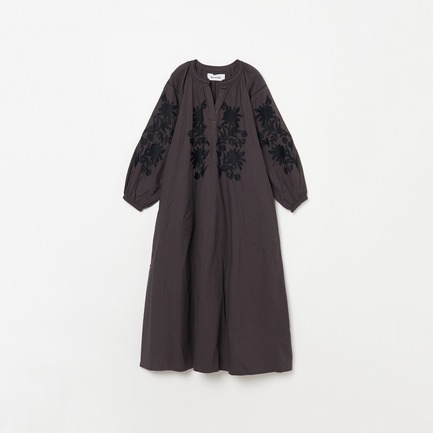 Sara/M BIG FLW EMB DRESS