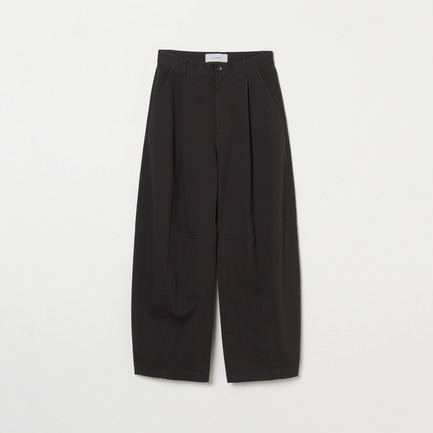 COTTON TWILL CURVY TUCK PANTS