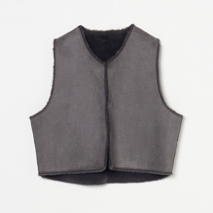 FAKE MOUTON CROPPED GILET
