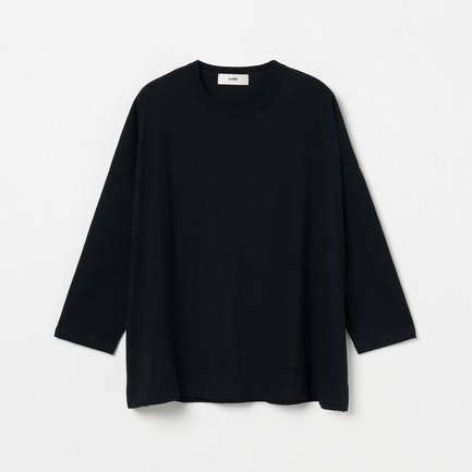 LONG-SLEEVE T