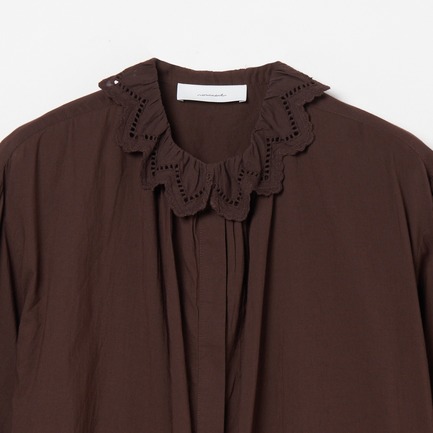 SCALLOP EMBROIDERY FRILLS BLOUSE 詳細画像 ダークブラウン 2