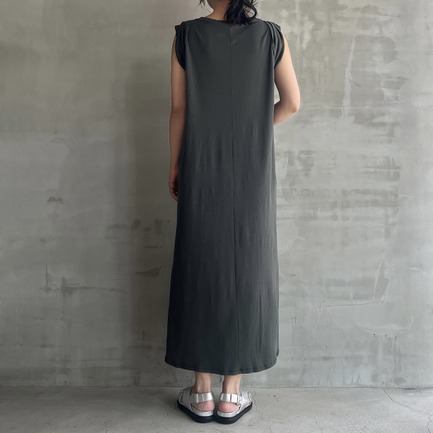 TUCK NOSLEEVE DRESS 詳細画像 カーキ 8