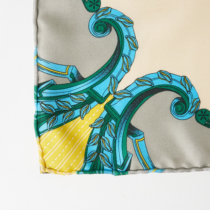 SILK SCARF 88x88 詳細画像 ライトグレー 1