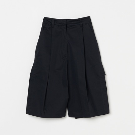 BRENDA SIDE SLIT HALF PANTS