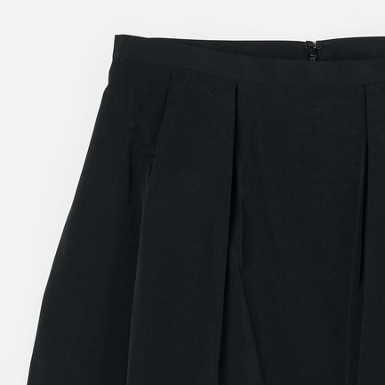 CURVED PLEATED SKIRT BLK 詳細画像 ブラック 3