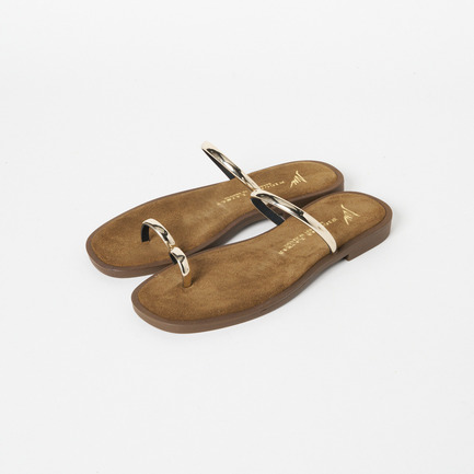 METAL PARTS FLAT SANDAL