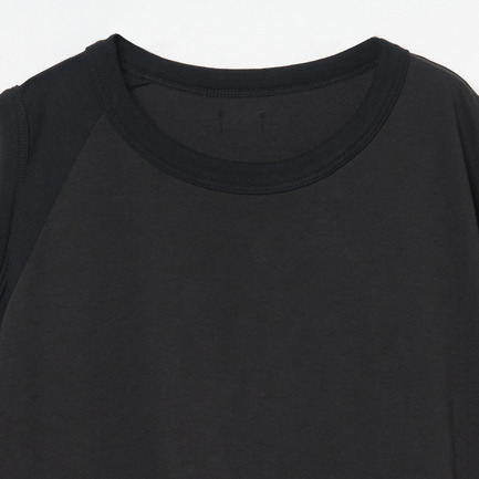 ONE HOLE ASYM TEE 詳細画像 ブラック 2