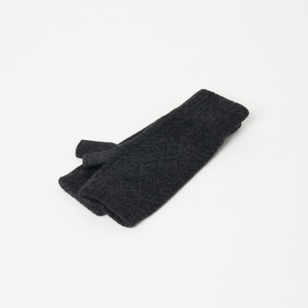 ARAN WRIST WARMER