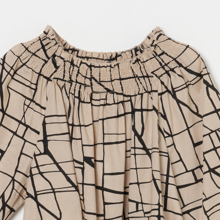 COTTONLAWN PRINT SHIRRING BLOUSE 詳細画像 ベージュ 2