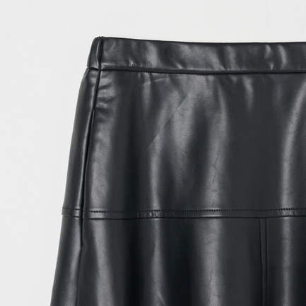 SYNTHETIC LEATHER FLARE SKIRT 詳細画像 ブラック 3