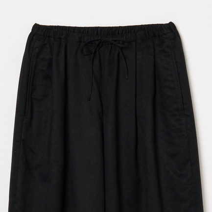 SYNTHETIC SUEDE BARREL LEG TUCK PANTS 詳細画像 ブラック 3