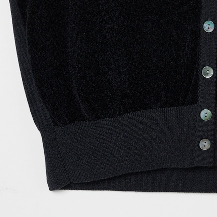 VELOUR CREW NECK CARDIGAN 詳細画像 【EC限定】ブラック&times;ブラックボタン 4