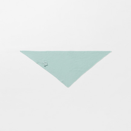 CASHMERE TRIANGLE SCARF